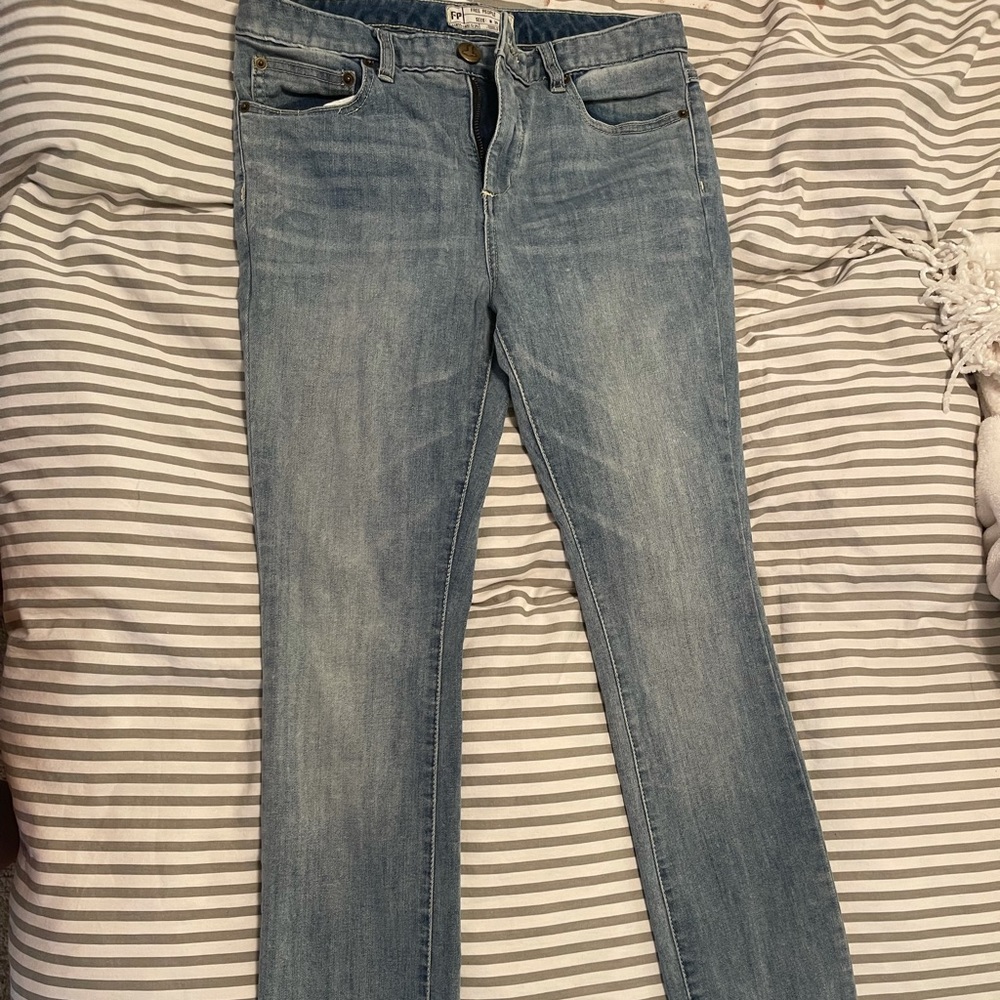 Free People MOTHER The Kick It Jeans